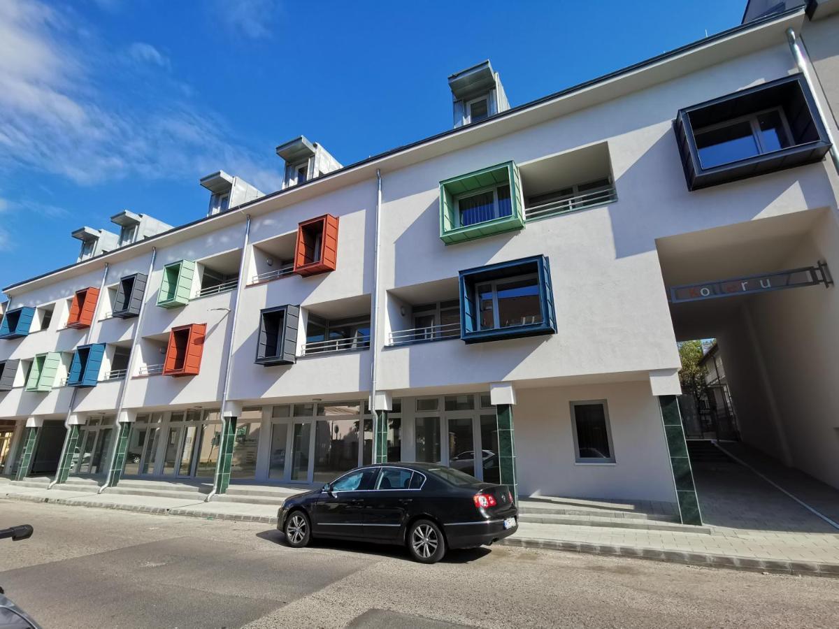 Antracit Apartman - Free Parking Pécs Exteriör bild